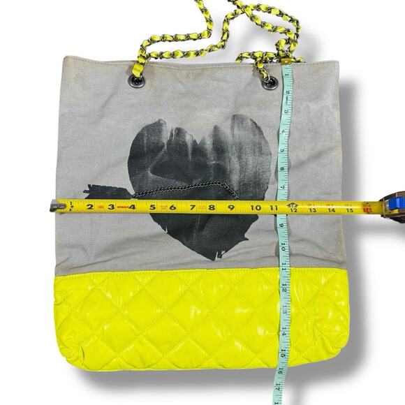 Princess Vera Wang Tote Bag Quilted Yellow Gray Heart Graphic Y2K Style - Picture 10 of 11
